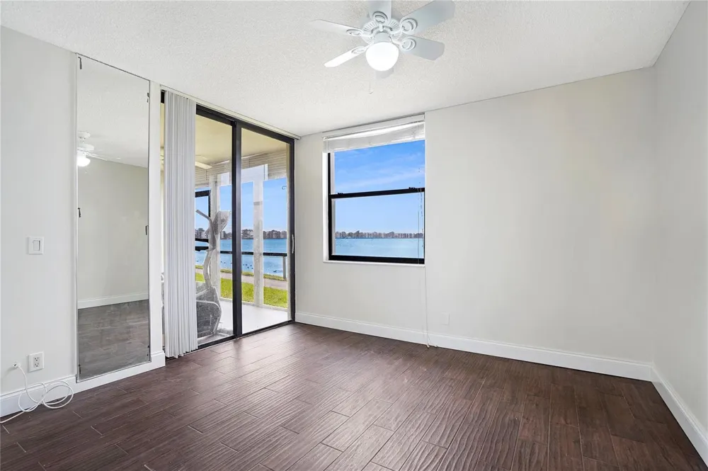 109 Lake Emerald Drive #110 Oakland Park, FL 33309