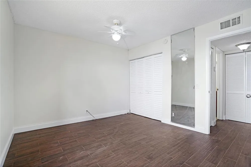109 Lake Emerald Drive #110 Oakland Park, FL 33309