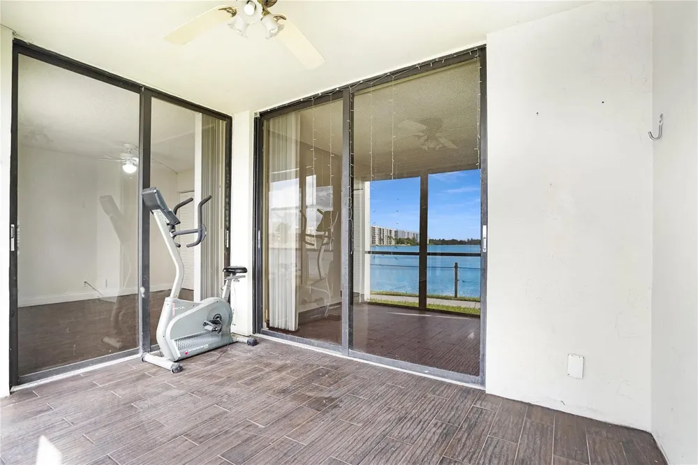 109 Lake Emerald Drive #110 Oakland Park, FL 33309