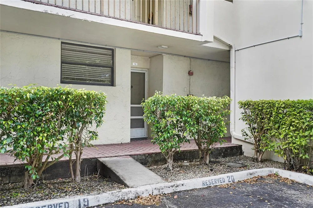 109 Lake Emerald Drive #110 Oakland Park, FL 33309