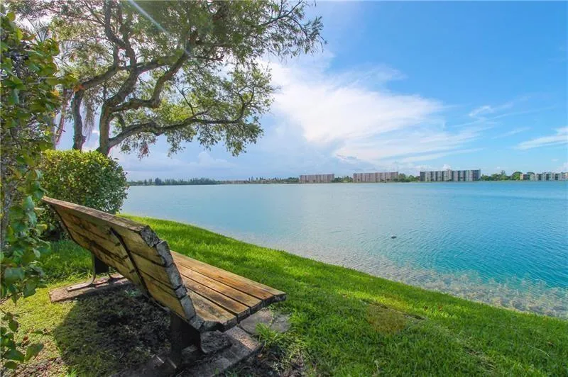 109 Lake Emerald Drive #110 Oakland Park, FL 33309