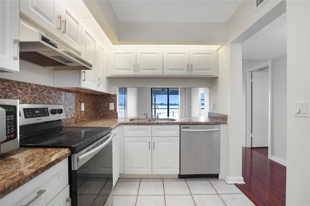 109 Lake Emerald Drive #110 Oakland Park, FL 33309