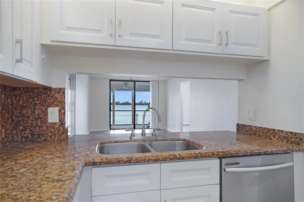 109 Lake Emerald Drive #110 Oakland Park, FL 33309
