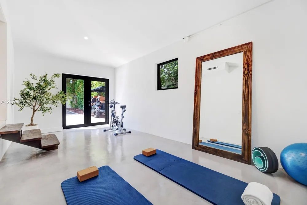 558 NE 94th St Miami Shores, FL 33138