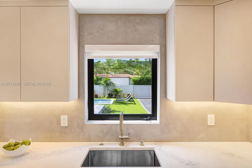 558 NE 94th St Miami Shores, FL 33138