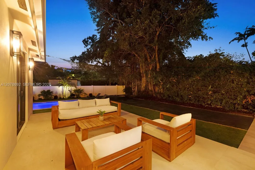 558 NE 94th St Miami Shores, FL 33138