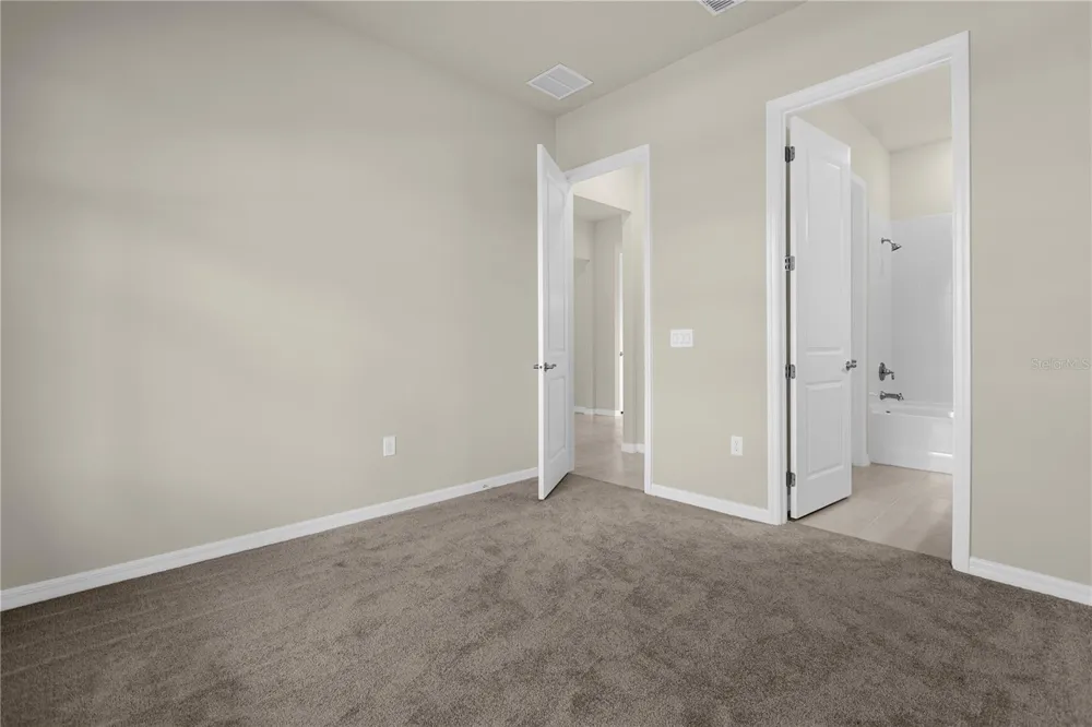 10411 PARK ESTATES AVENUE Orlando, FL 32836