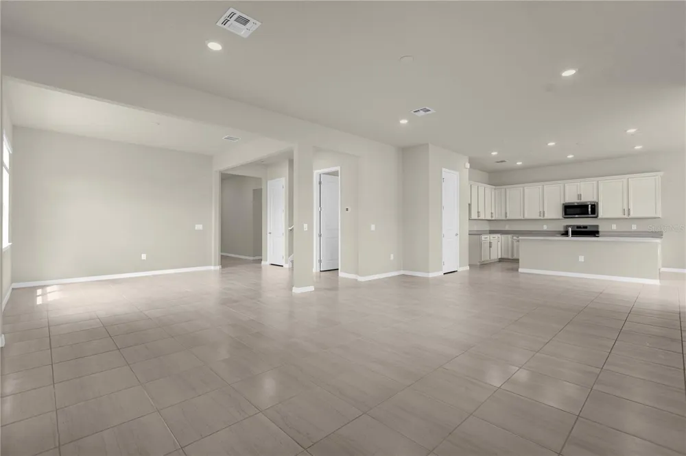 10411 PARK ESTATES AVENUE Orlando, FL 32836