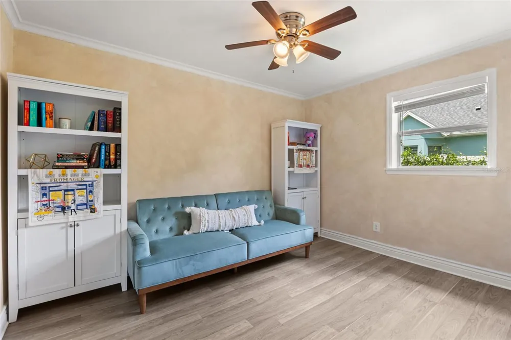 2120 MURDOCK BOULEVARD Orlando, FL 32817