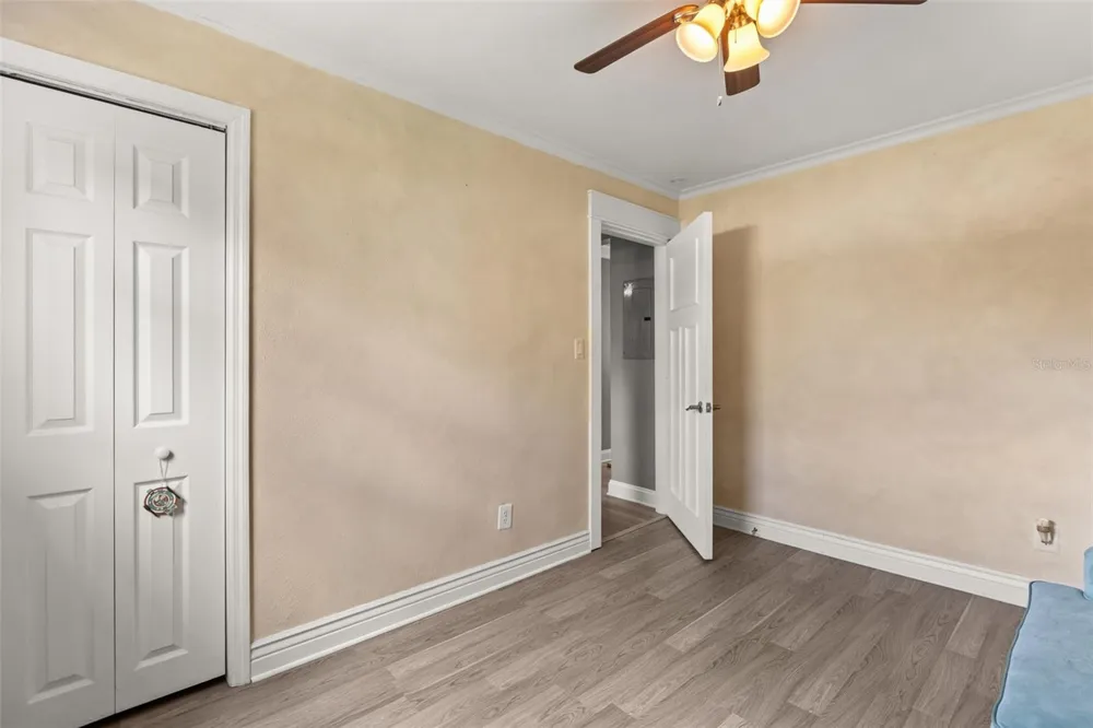 2120 MURDOCK BOULEVARD Orlando, FL 32817