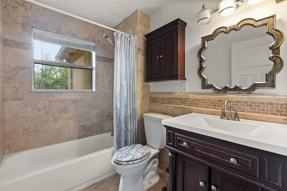 2120 MURDOCK BOULEVARD Orlando, FL 32817