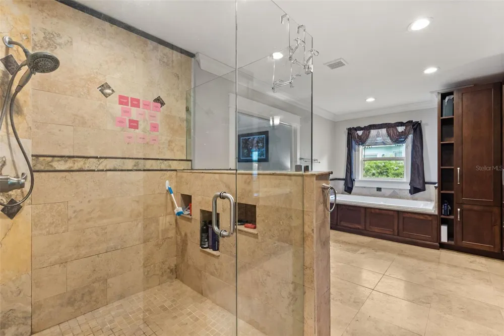 2120 MURDOCK BOULEVARD Orlando, FL 32817