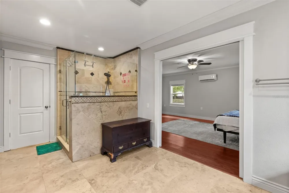 2120 MURDOCK BOULEVARD Orlando, FL 32817