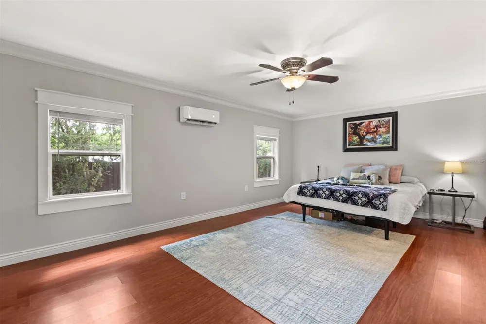 2120 MURDOCK BOULEVARD Orlando, FL 32817