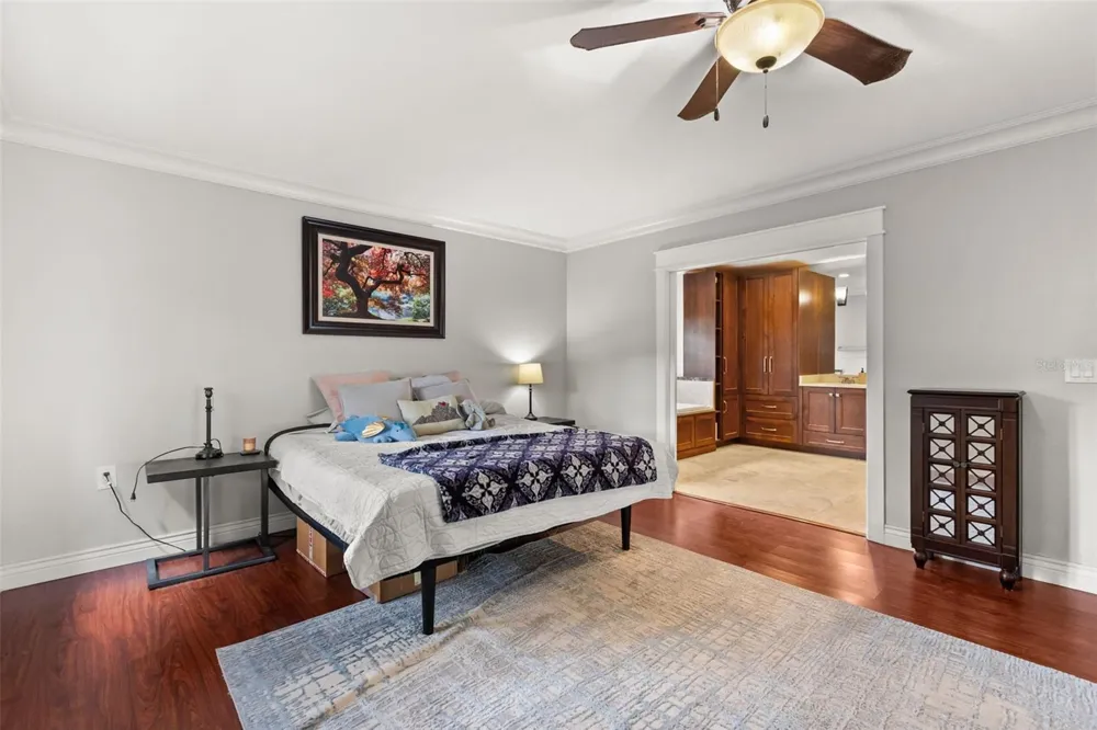 2120 MURDOCK BOULEVARD Orlando, FL 32817