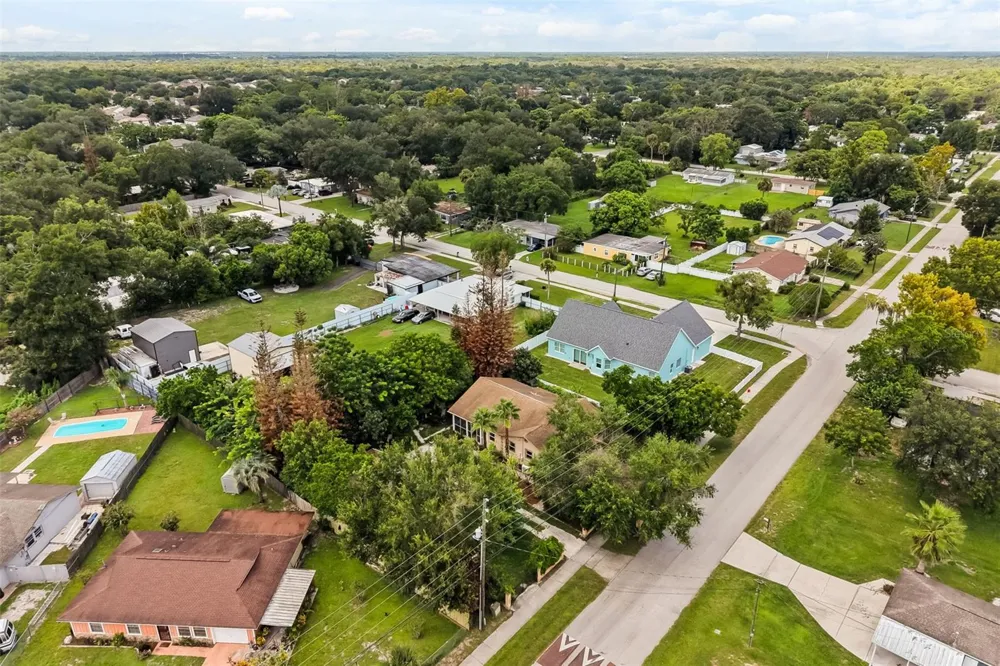 2120 MURDOCK BOULEVARD Orlando, FL 32817