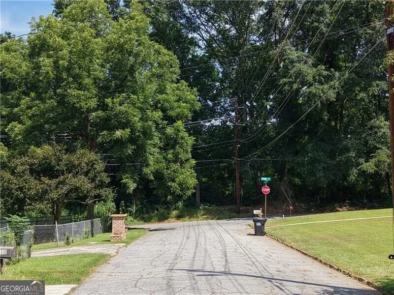 1929 Grove AVE East Point, GA 30344