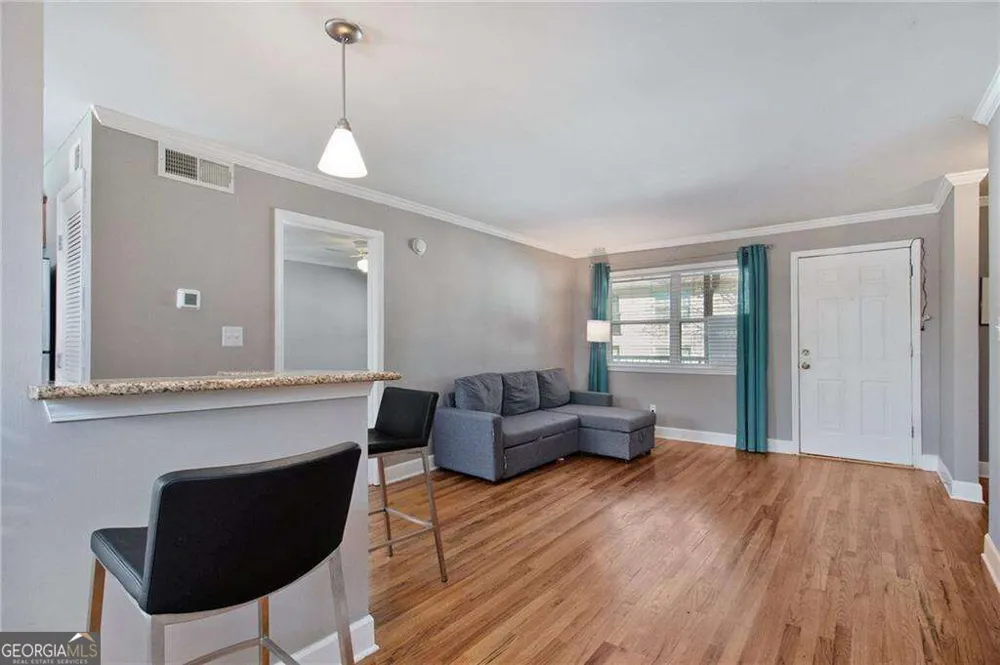 48 Peachtree AVE Atlanta, GA 30305