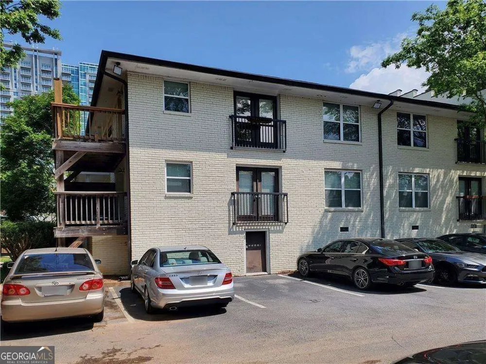 48 Peachtree AVE Atlanta, GA 30305