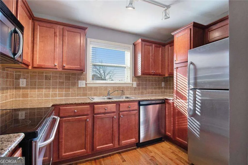 48 Peachtree AVE Atlanta, GA 30305