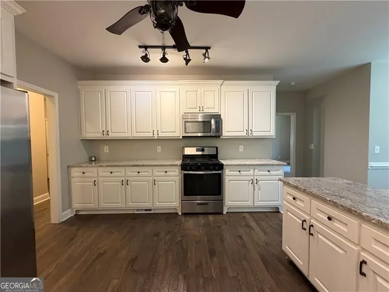 7055 Bannister RD Cumming, GA 30028