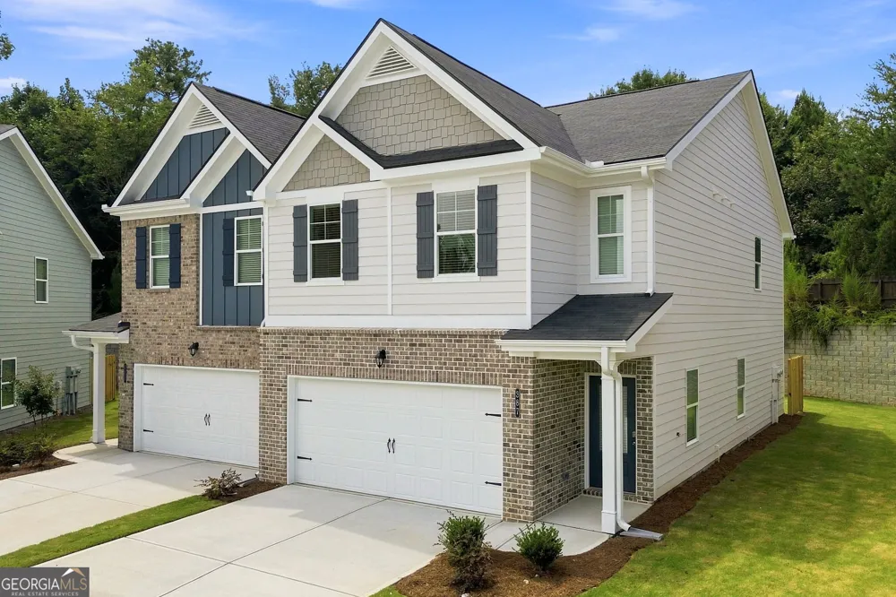 387 Lanier CIR Woodstock, GA 30189