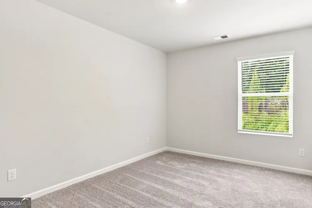 387 Lanier CIR Woodstock, GA 30189