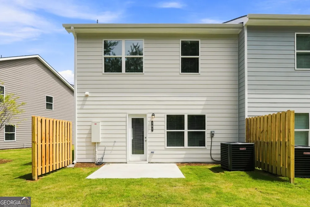 387 Lanier CIR Woodstock, GA 30189