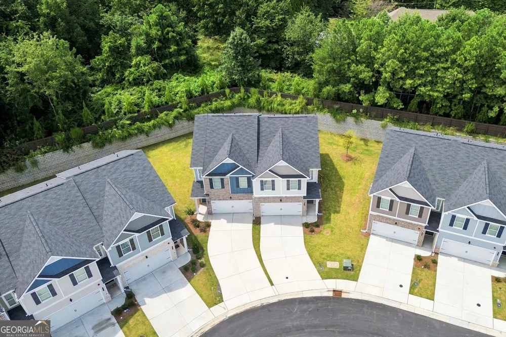 387 Lanier CIR Woodstock, GA 30189