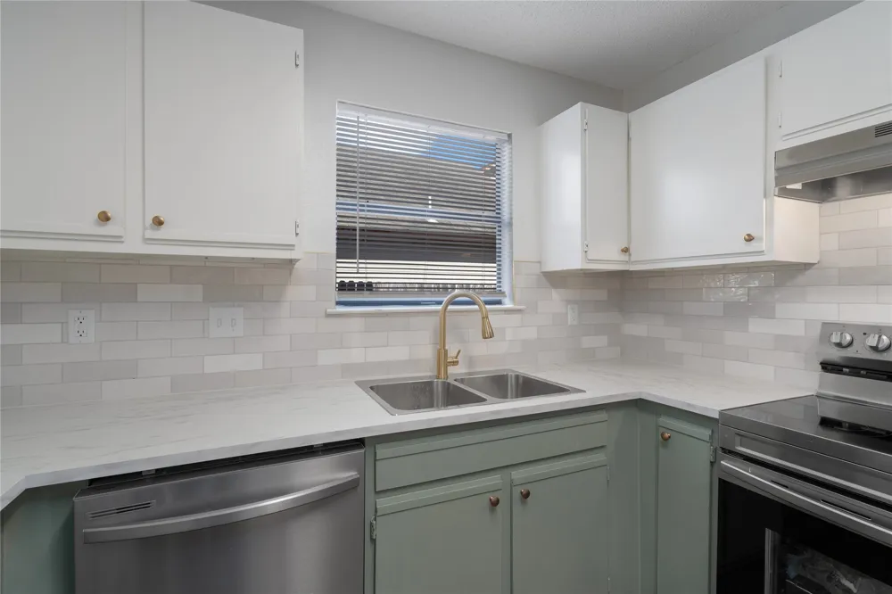 2909 W Slaughter Lane #B Austin, TX 78748