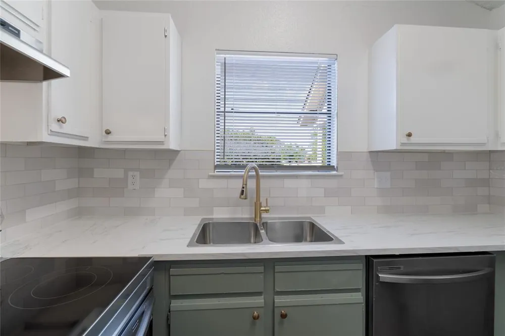 2909 W Slaughter Lane #B Austin, TX 78748