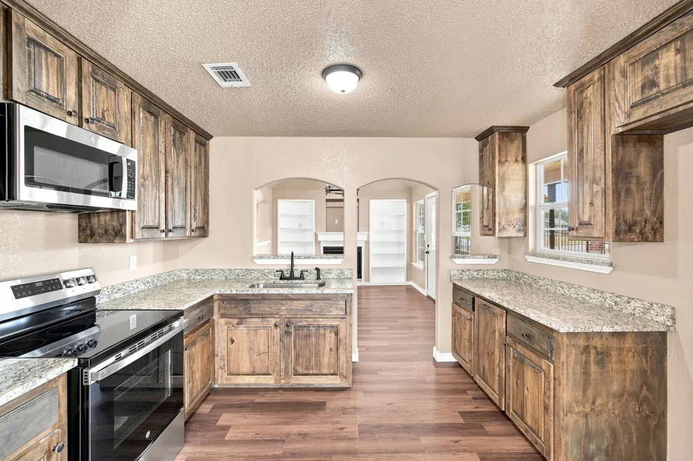 1103 Chase Avenue Cleburne, TX 76031