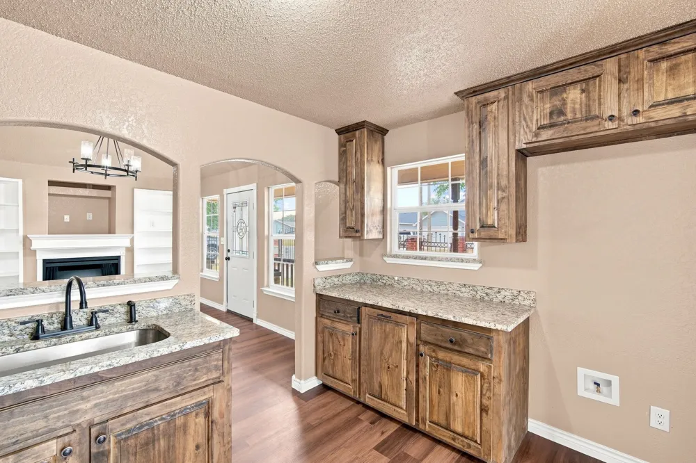 1103 Chase Avenue Cleburne, TX 76031