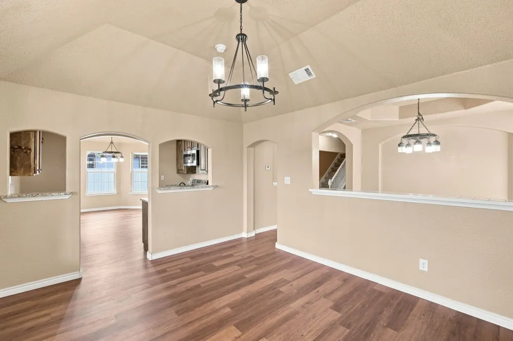 1103 Chase Avenue Cleburne, TX 76031