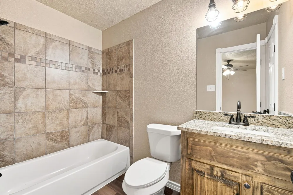 1103 Chase Avenue Cleburne, TX 76031