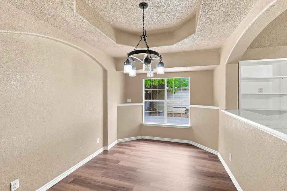 1103 Chase Avenue Cleburne, TX 76031