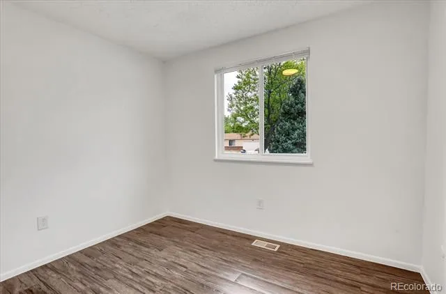 2832 S Mobile Street Aurora, CO 80013