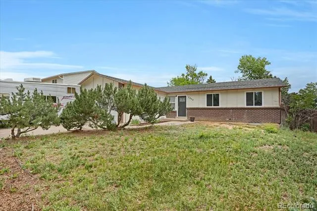 2832 S Mobile Street Aurora, CO 80013