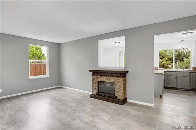 2832 S Mobile Street Aurora, CO 80013