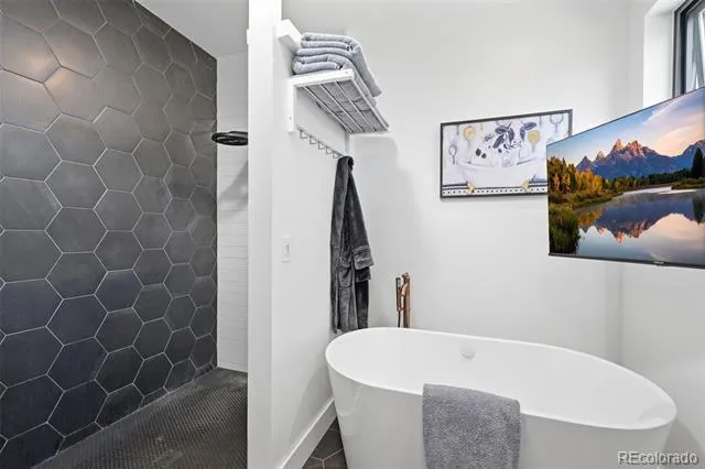 1607 Pikes Peak Avenue Colorado Springs, CO 80904