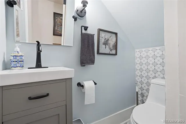 1607 Pikes Peak Avenue Colorado Springs, CO 80904