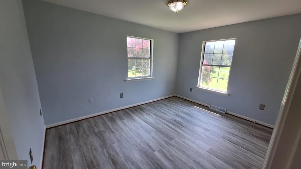 7108 GLEN ALBIN ROAD La Plata, MD 20646