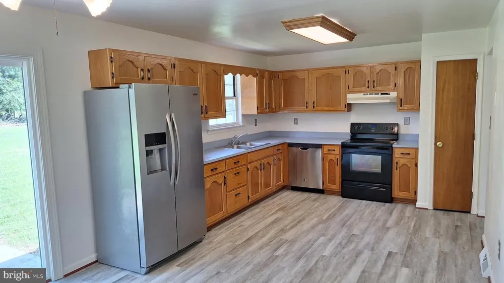 7108 GLEN ALBIN ROAD La Plata, MD 20646
