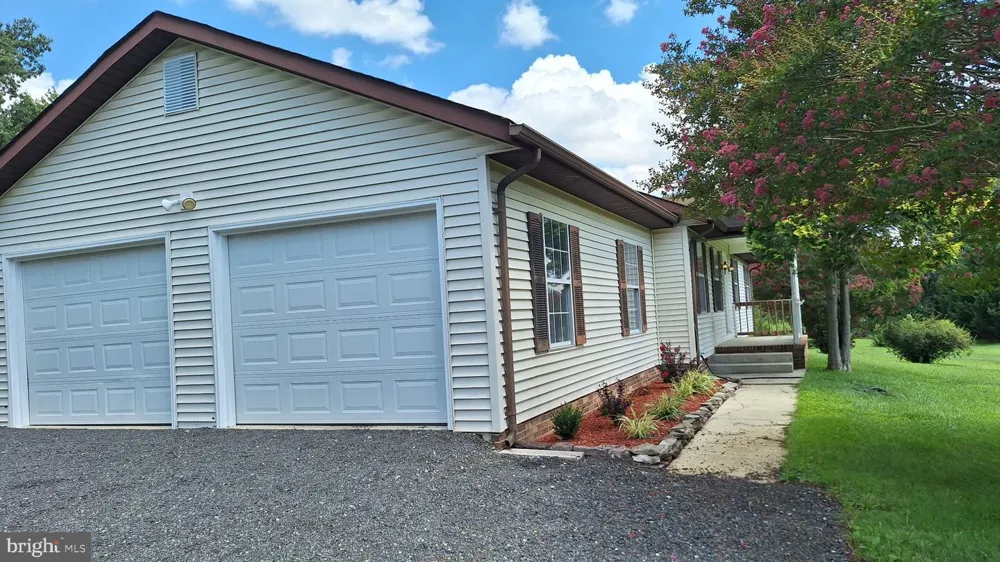 7108 GLEN ALBIN ROAD La Plata, MD 20646