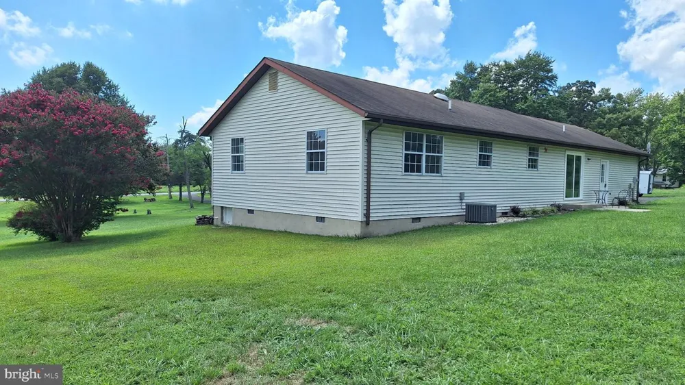 7108 GLEN ALBIN ROAD La Plata, MD 20646