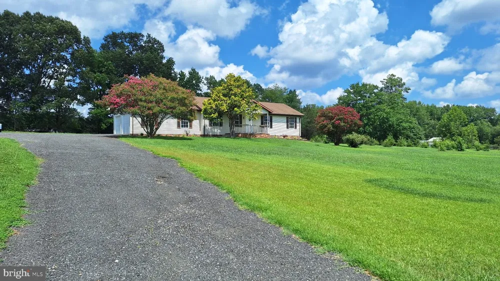 7108 GLEN ALBIN ROAD La Plata, MD 20646