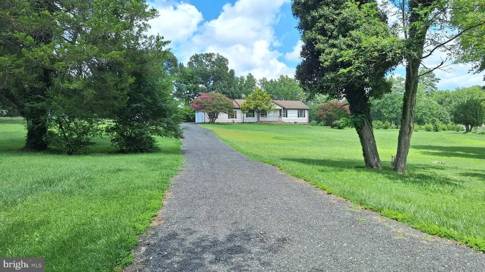 7108 GLEN ALBIN ROAD La Plata, MD 20646