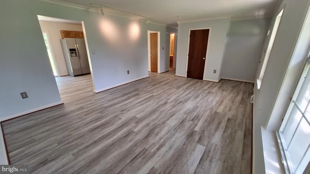 7108 GLEN ALBIN ROAD La Plata, MD 20646