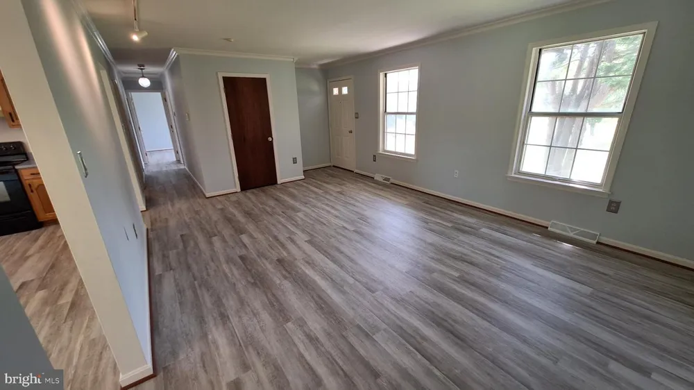7108 GLEN ALBIN ROAD La Plata, MD 20646