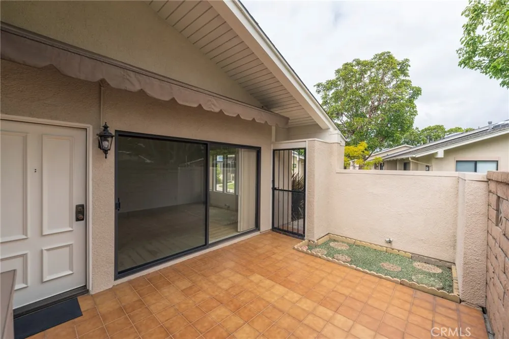 8885 Modoc Circle #1206A Huntington Beach, CA 92646